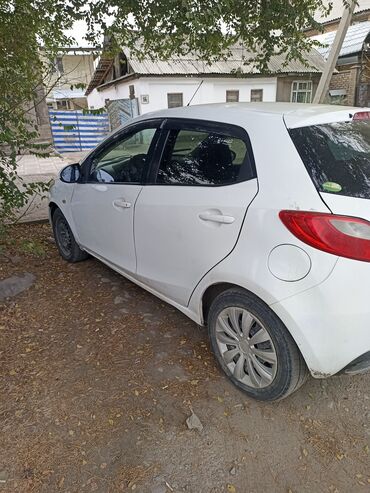 Mazda: Mazda 2: 2009 г., 1.3 л, Механика, Бензин, Хетчбек