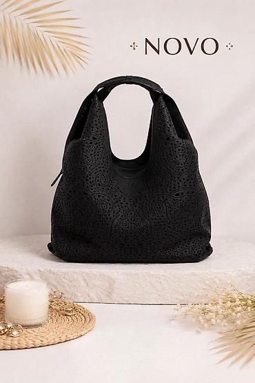 rosra sat: Crna ženska torba – laserski perforiran dezen - Model: mekana hobo — 1