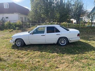 бмв е 60 салон: Mercedes-Benz W124: 1993 г., 3.2 л, Автомат, Бензин, Седан — 5