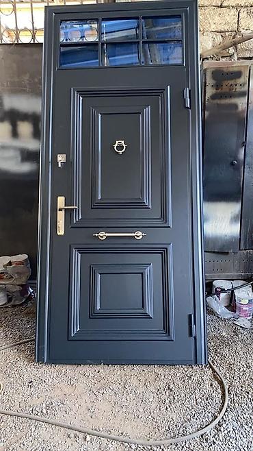 Giriş qapıları: Ev, ofis və ya digər binaların əsas girişləri üçün nəzərdə tutulmuş — 2