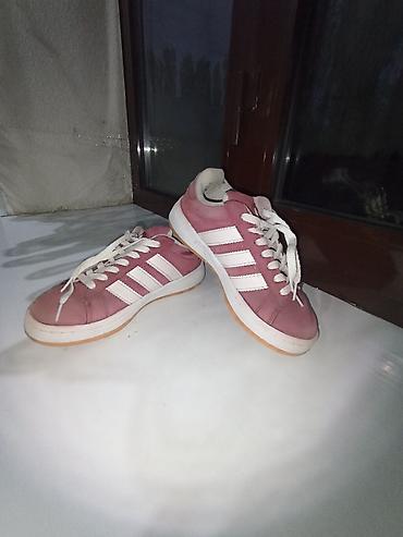 Жеке буюмдар: Кроссовкалар, 36, Adidas, Колдонулган — 1