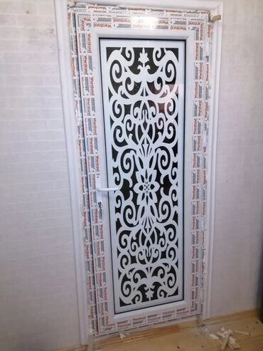 Plastik pəncərələr: Şəbəkəli̇ plasti̇k pəncərə. Kəyfi̇yyətli̇. Sərfəli̇ — 22