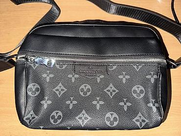 Аксессуары: Барсетка, Louis Vuitton, Материал: Искусственная кожа, Регулируемый ремень, Новый — 4