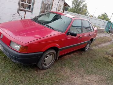 машина тайота ист: Volkswagen Passat: 1990 г., 1.8 л, Механика, Бензин, Седан