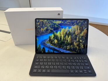 Xiaomi: Huawei planşet + maqnitli klaviatura Xüsusiyyətlər: - Böyük ekranlı