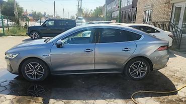 byd e2 2025: BYD Qin: 2022 г., 0.2 л, Автомат, Электромобиль, Седан — 1