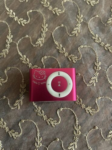 Mikrofonlar: Hello Kitty temalı mini MP3 pleyer