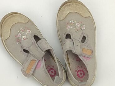 Slippers: Slippers 24, Used