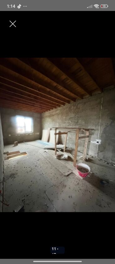 Həyət evləri və villaların satışı: Satılır: iki mərtəbəli yarımçıq tikili və həyətyanı sahə - Tikintisi — 6