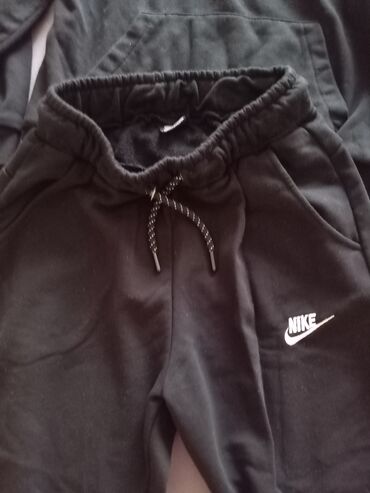 nike tech fleece crni: Nike, M (EU 38), Jednobojni, bоја - Crna