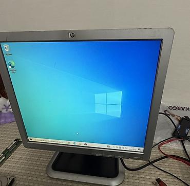 22 inc monitor: HP LCD monitor — 1