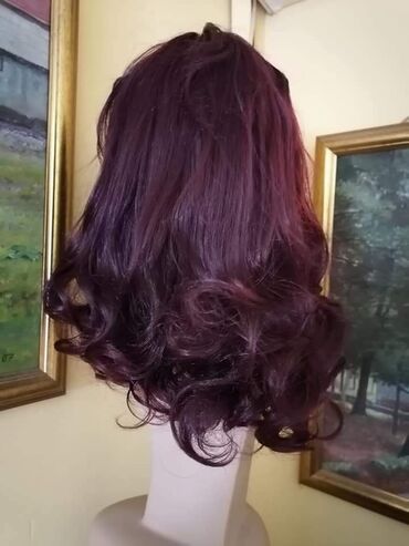 Perike i klipse: Poluprirodne perike
Za cene pitajte nisu sve iste
Od 3500 do 7500 — 3