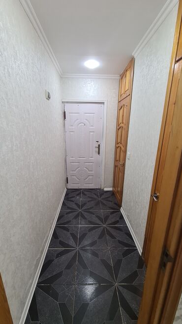 Uzunmüddətli kirayə mənzillər: Ev kirayye verilir 5 ci mk Qiziltac shadliq sarayin yani. Istilik — 13