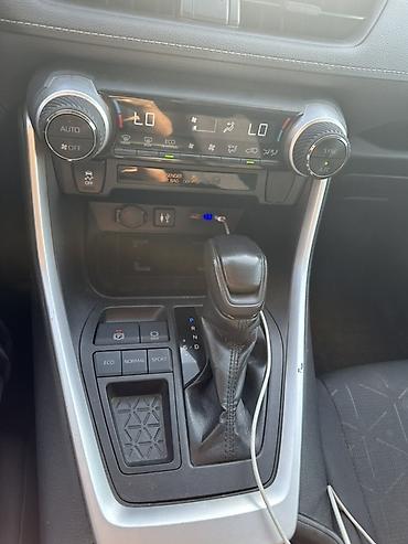 тоета сиквоя: Toyota RAV4: 2018 г., 2.5 л, Вариатор, Бензин, Кроссовер — 8