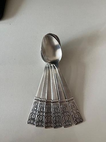 gumuş qaşiqlar: Məhsul: 6 ədəd desert/çay qaşığı dəsti Xüsusiyyətlər: - Material — 4
