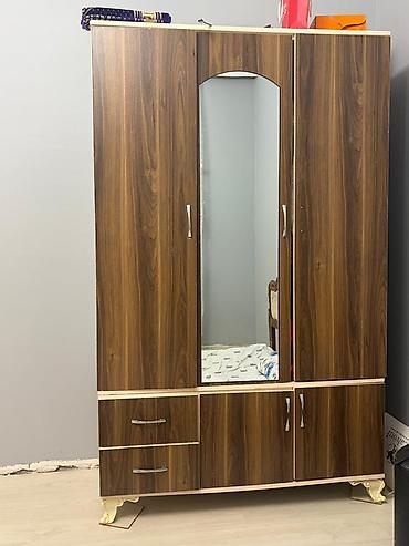 balaca skaflar: Geniş tutumlu paltar şkafı - Material: ağac teksturalı laminat — 1