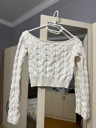 Sviter, Bershka, M, rəng - Ağ
