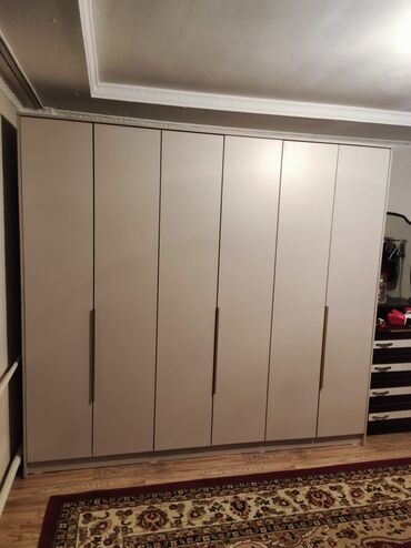 Шкафы для одежды: 6х дверный шкаф!!! Рассрочка через М+ Высота 2.20 Ширина 2.40 Глубина — 4