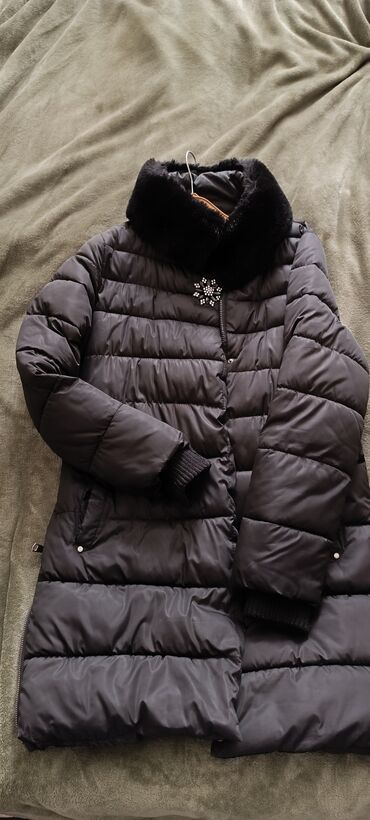 i̇talya istehsalı olan qadın şubaları: Женская куртка M (EU 38), цвет - Черный