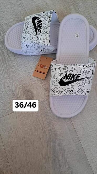 grubin 41: Beach slippers, Nike, 41
