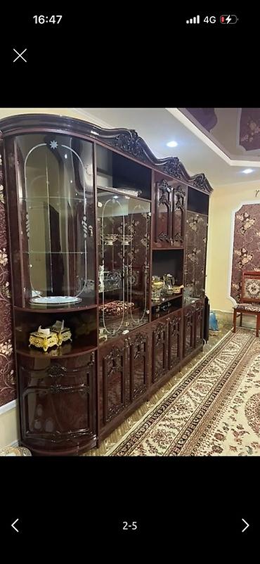 полки токмок: Классический стенд/горка для гостиной из темного древесного оттенка — 1