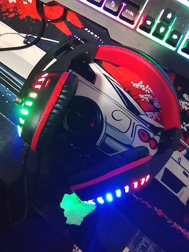 Проводные гарнитуры: Игроваые проводные наушники с LED‑подсветкой - Форм‑фактор — 3