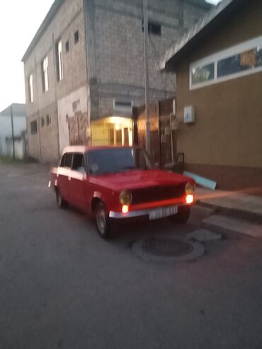 двигатель на гольф 3: VAZ 2101 “Jiquli” – klassik sedan - Kuzov: 4 qapılı sedan, parlaq