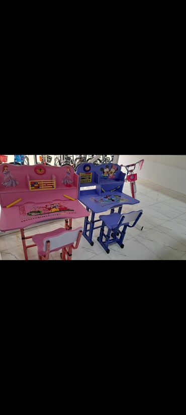 pismini stol: Детские столы