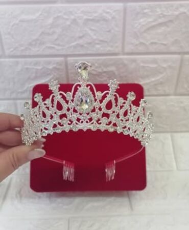 pandora нови сад – слике: Handmade, Set: Crown, Material: Crystal
