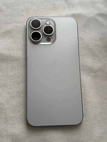 ayfon 50: IPhone 15 Pro Max, 256 GB, Natural Titanium, Face ID, Barmaq izi