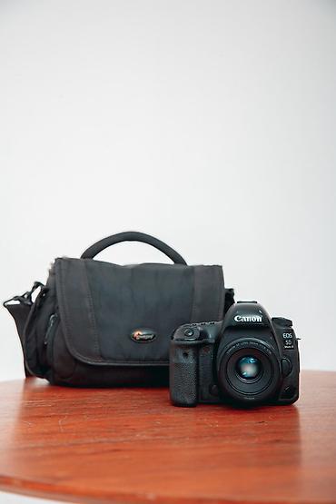 Fotokameralar: Canon 5D Mark IV satılır. Aparat ideal vəziyyətdədir, çox az istifadə — 2