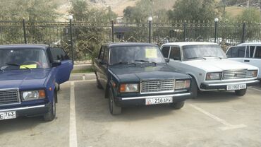 светы для дома: Lada 2107 седан темно-зеленого цвета. Автомобиль оснащен четырьмя