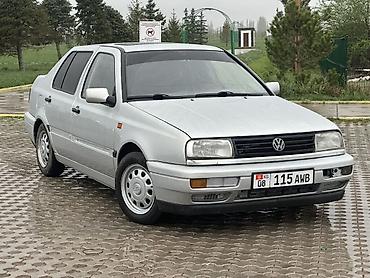 12 t: Volkswagen Vento: 1994 г., 1.8 л, Механика, Бензин, Седан — 1