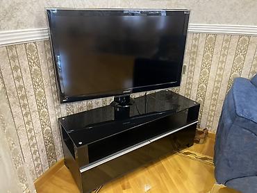 televizor altığı: 43 düymlük (109 sm) Samsung LED,Full HD televizor — 4
