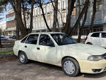 Daewoo: Daewoo Nexia: 2010 г., 1.5 л, Механика, Бензин, Седан