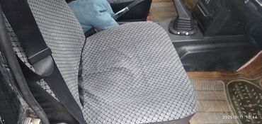 QAZ: QAZ 31029 Volga: 2.4 l | 1993 il Sedan — 12