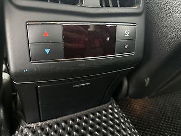 Mercedes-Benz: Mercedes-Benz E-Class: 2010 г., 3.5 л, Автомат, Бензин, Седан — 9