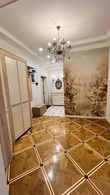 стол для растяжки спины: 3 комнаты, 137 м², Элитка, 2 этаж, Евроремонт
