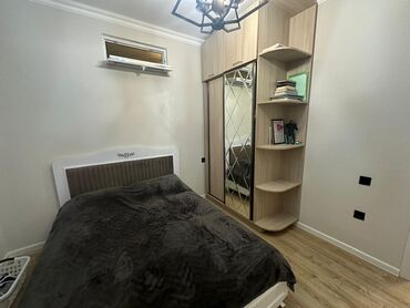 Ev üçün digər mebel: Zərif klassik üslubda tam mebelləşdirilmiş qonaq otağı dəsti - Divan — 13