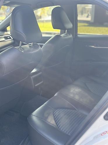 audi 4: Toyota Camry: 2018 г., 2.5 л, Автомат, Бензин, Седан — 1