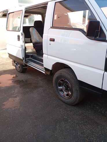 Microcar: Microcar : 2.5 l | Van/Minivan — 4