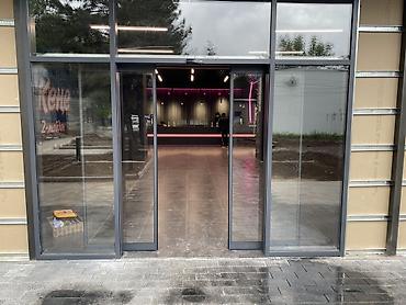 Откатные ворота: Откатные ворота из сэндвич‑панелей с автоматикой - Полотно — 99