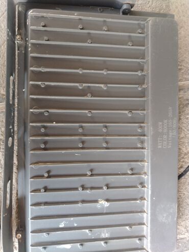 spot lampalar qiymeti: LED proyektor fənər - Güc: 400W - LED modullar: 8 ədəd COB tipli