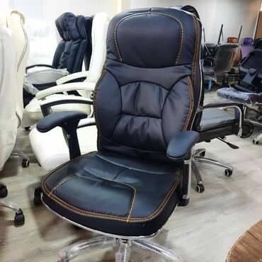 Ofis və oyun kresloları: Yeni, Təkərli, Qolları tənzimlənir, Dəri -da lalafo.az — 7 Ofis və oyun kresloları: Yeni, Təkərli, Qolları tənzimlənir, Dəri — 7