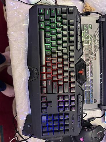 gaming noutbook: Gaming klaviatura – RGB arxa işıqlı, tam ölçülü Xüsusiyyətlər: - RGB — 1