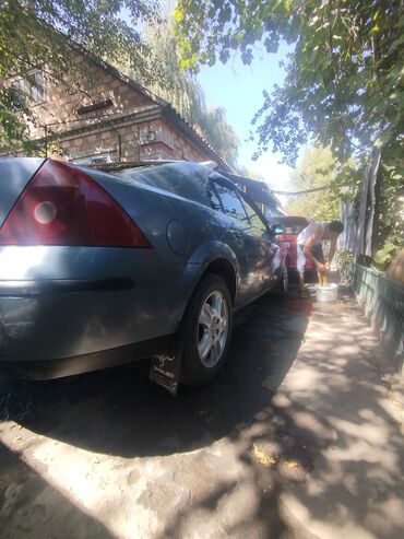 продаю или меняю на дом: Ford Mondeo: 2001 г., 1.8 л, Механика, Бензин, Хэтчбэк