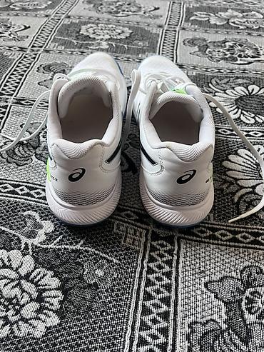 подросковая обувь: Мужские кроссовки, 46, Asics, Новый, цвет - Белый, Самовывоз, Платная доставка — 1