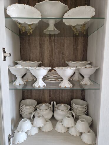 покупаю металл: Набор декоративной и столовой посуды из фарфора 1) Белый фарфор с