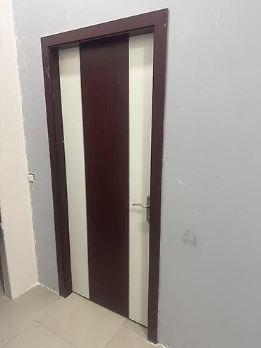 Qapılar və aksessuarlar: Cəmi 4 ədəd var Demək olar ki təzədi qoyulub işlənmiyib rengləri — 1