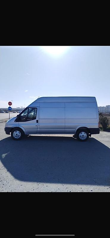 Ford Transit uzun bazalı, yüksək tavanlı yük mikroavtobusu